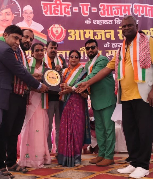 शहीद भगत सिंह के शहादत दिवस पर संजना संकल्प फाउंडेशन की सचिव  को मिला अंतर्राष्ट्रीय वीरता सम्मान